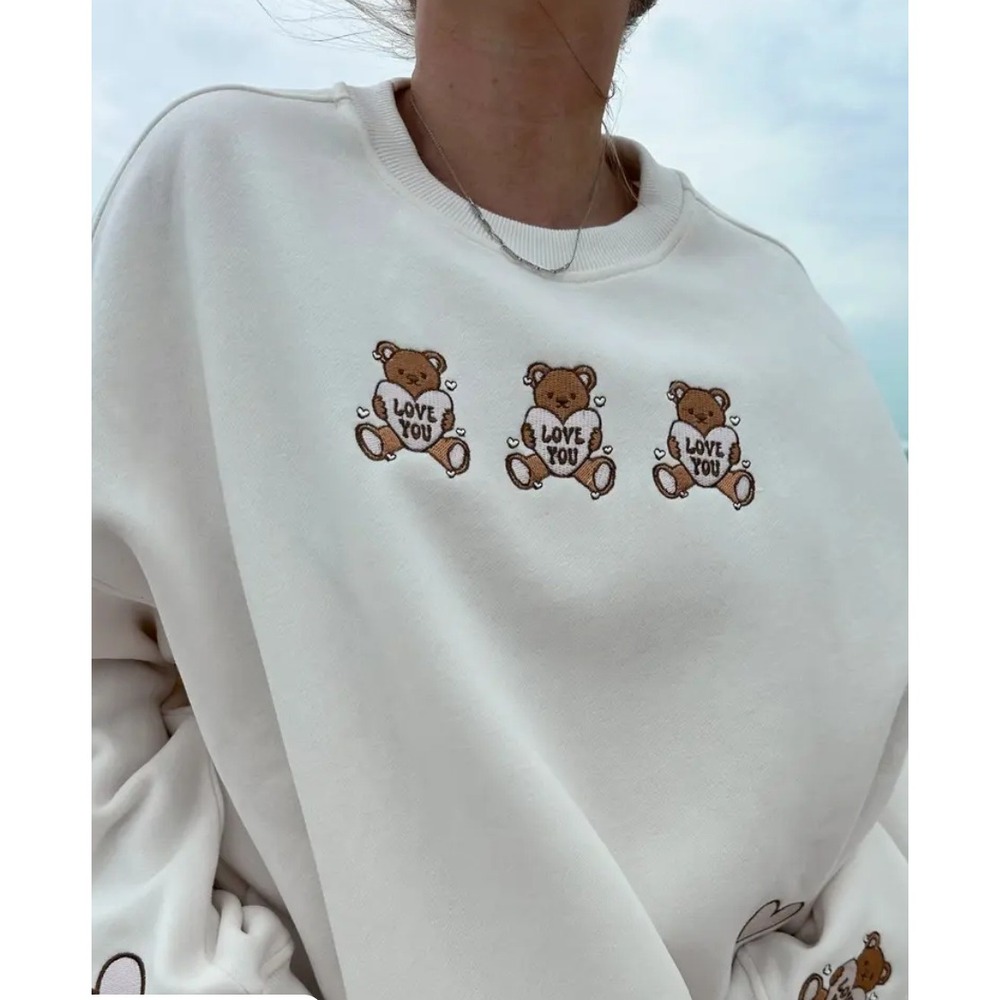 Sunkissed Coconut Teddy Bear Embroidered Crewneck‎